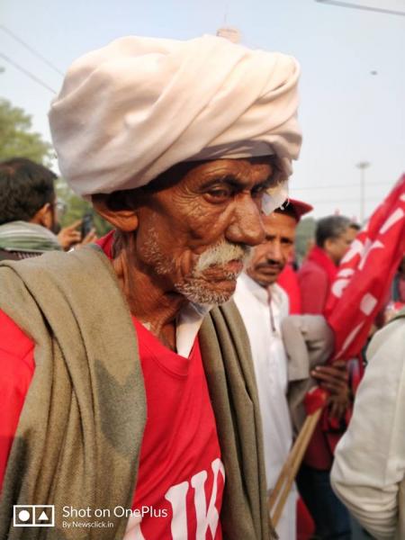 किसान बाबा.jpg