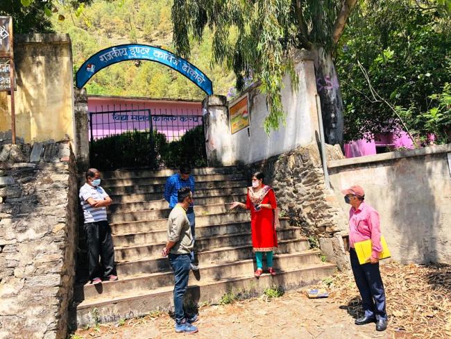 नैनीताल हाईकोर्ट के आदेश के बाद क्वारंटीन सेंटर का निरीक्षण, नैनीताल.jpeg