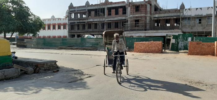 रिक्शे वाले.jpg