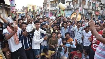 ताली और थाली