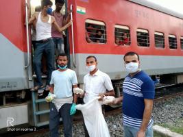  Everyone should know this story: how the people of Begusarai started relief operations in labor special trains