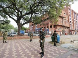 कोरोना से बीएसएफ जवान की जान गई