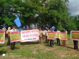 श्रमिक संगठनों के साथ आए किसान संगठन