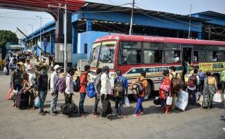 कोरोना के कारण बेरोज़गार हुए लोगों को हर माह 15,000 रुपये भत्ता देने की राज्यसभा में उठी मांग