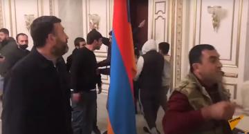 अर्मेनिया और अज़रबैजान ने नागोर्नो-कराबाख क्षेत्र पर लड़ाई को ख़त्म करने के समझौते की घोषणा की