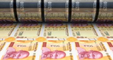 ज़मीन के नीचे धंसी भारतीय अर्थव्यवस्था को नोट छाप कर उबारा जा सकता है?