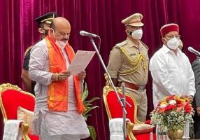 Basavaraj Bommai takes oath as Chief Minister of Karnataka, people congratulated