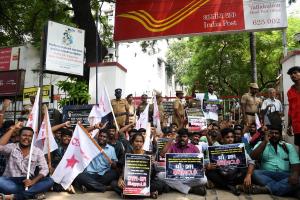 हिंदी भाषा को लेकर मदुरई में विरोध प्रदर्शन तेज़, प्रदर्शनकारियों को पुलिस ने हिरासत में लिया