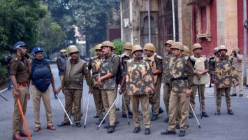 इलाहाबाद विश्वविद्यालय: छात्रों का आरोप प्रशासन विरोध की आवाज़ को बदनाम करना चाहता है