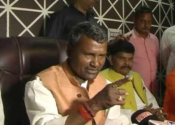 योगी के मंत्री को नहीं पता ‘जीएसटी’ का फुल फॉर्म !