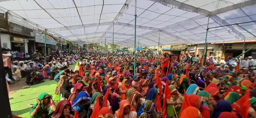 चुनाव 2019: एमपी में आदिवासियों का वोट बीजेपी के हाथों से जा रहा है?