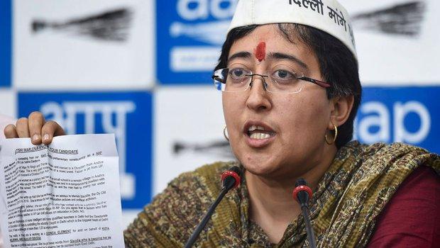 आतिशी के ख़िलाफ़ पर्चा अदब ही नहीं इंसानियत के ख़िलाफ़ है