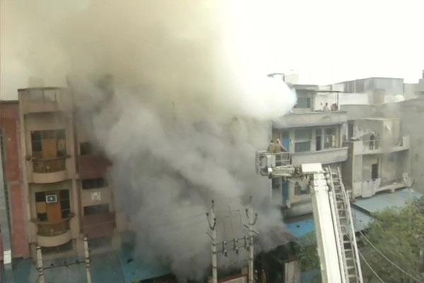 delhi fire