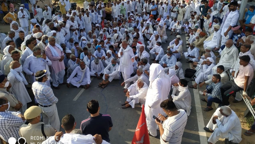 हरियाणा में कृषि बिल के विरोध में किसान