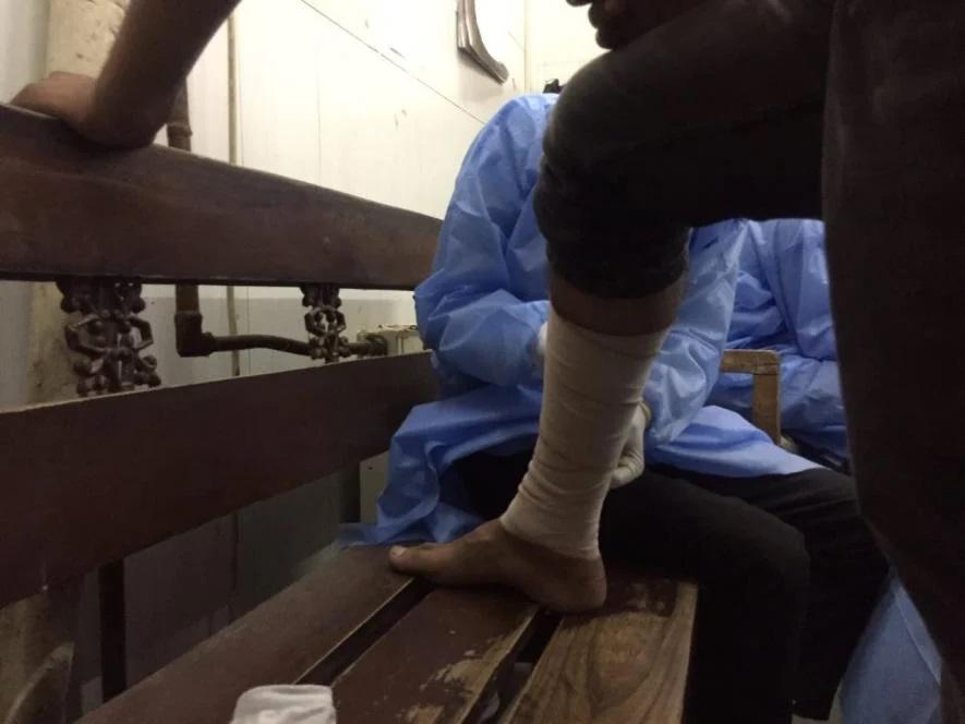 जम्मू-कश्मीर पुलिस ने पुलवामा मुठभेड़ को कवर करने के दौरान फोटो जर्नलिस्ट की पिटाई की