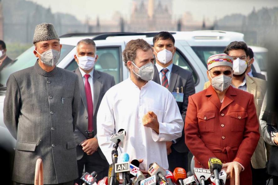 राहुल की अगुवाई में राष्ट्रपति से मिला कांग्रेस का प्रतिनिधिमंडल