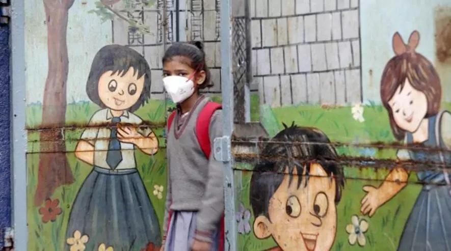 महामारी के दौरान ग़रीब बच्चियों की शिक्षा पर देना चाहिये ज़्यादा ध्यान
