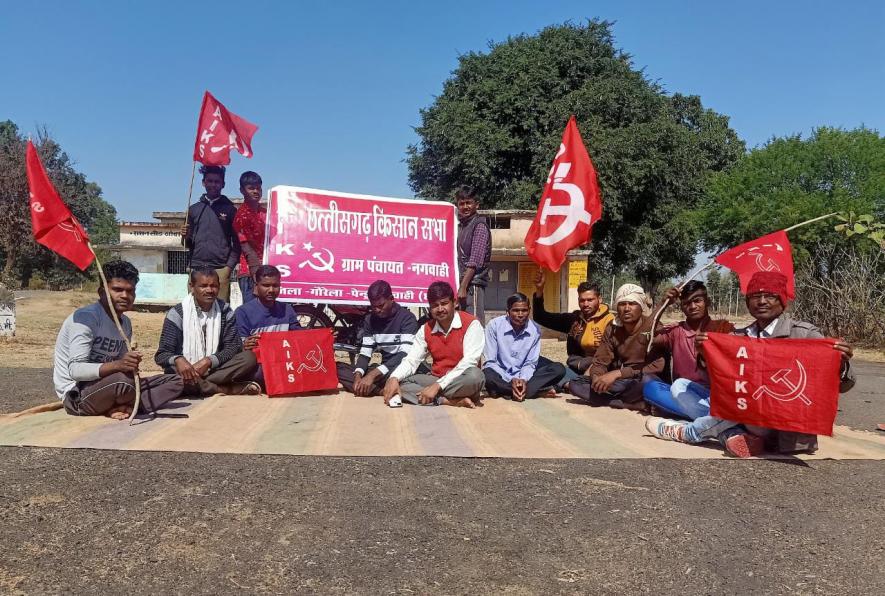 छतीसगढ़: किसान आंदोलन के समर्थन में गांव-गांव उपवास, मानव श्रृंखला भी बनाई