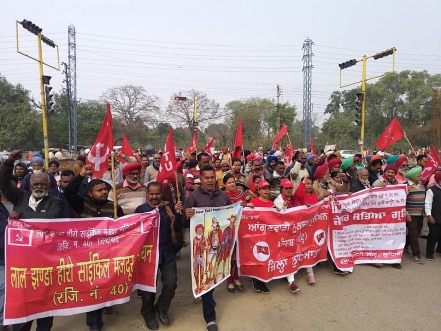 देशभर में मज़दूरों का ज़िला मुख्यालयों पर हल्ला बोला