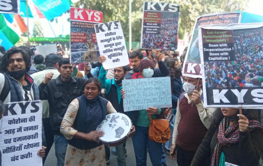 दिल्ली: किसान आंदोलन के समर्थन में सड़क पर उतरा नागरिक समाज, पुलिस ने मार्च से रोका