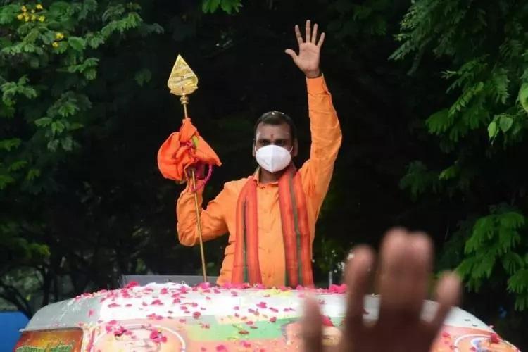 तमिलनाडु में ज़बरदस्त बयानबाजी और हल्के प्रदर्शन के साथ बीजेपी का सत्ता संघर्ष