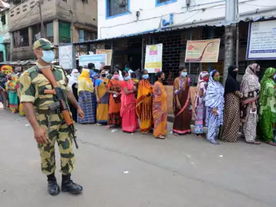 बंगाल चुनाव : छिटपुट हिंसा और प्रत्याशी पर हमले के बीच हुआ अंतिम चरण का मतदान