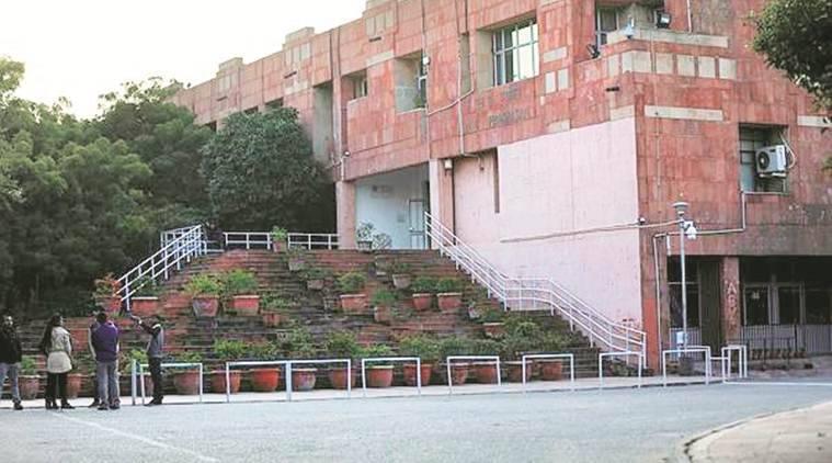 लॉकडाउन : जेएनयू में भी लगी कड़ी पाबंदियां