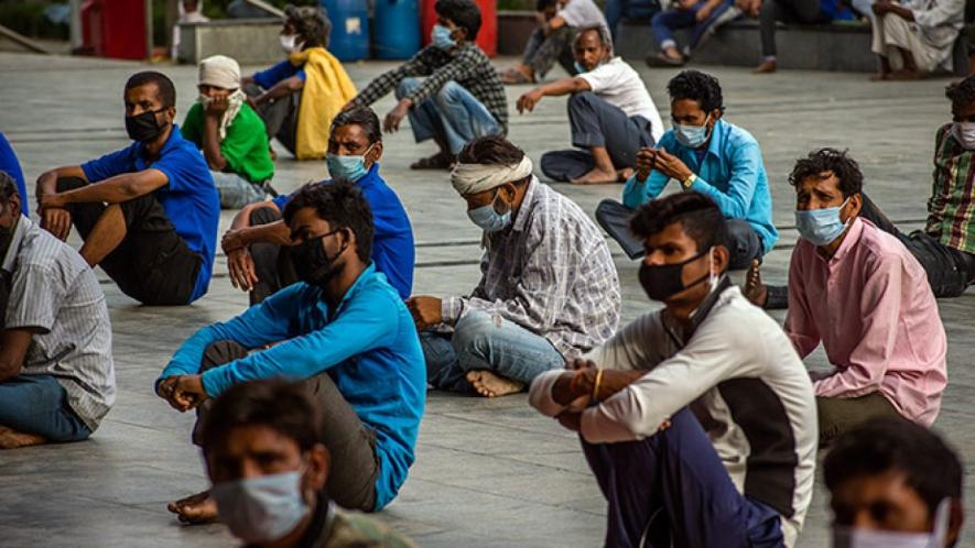 कोविड-19: प्रवासी कामगारों के लिये खाद्य सुरक्षा, नकद आहरण,परिवहन को लेकर याचिका