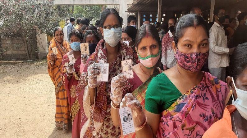 पश्चिम बंगाल: तीसरे चरण के मतदान के दौरान कई जगह हिंसक झड़प, उम्मीदवारों पर भी हमला!
