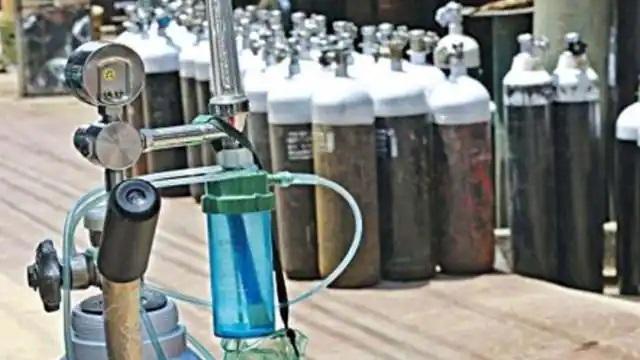 ऑक्सीजन सिलिंडर और कॉन्सेंट्रेटर से मदद का केंद्र बनी मस्जिद