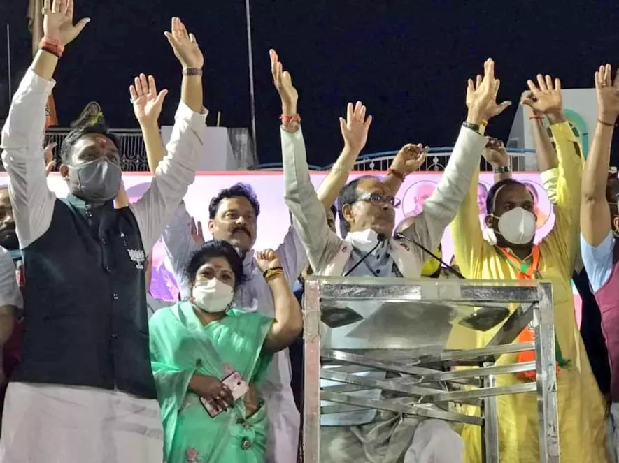 कोविड-19 : मप्र उपचुनाव में अधिकारी, मंत्री, पुलिस अफ़सर समेत 23 की मौत