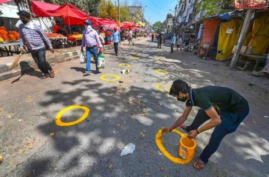 दिल्ली लॉकडाउन : रेहड़ी-पटरी वालों के पिछले साल से भी बदतर हालात