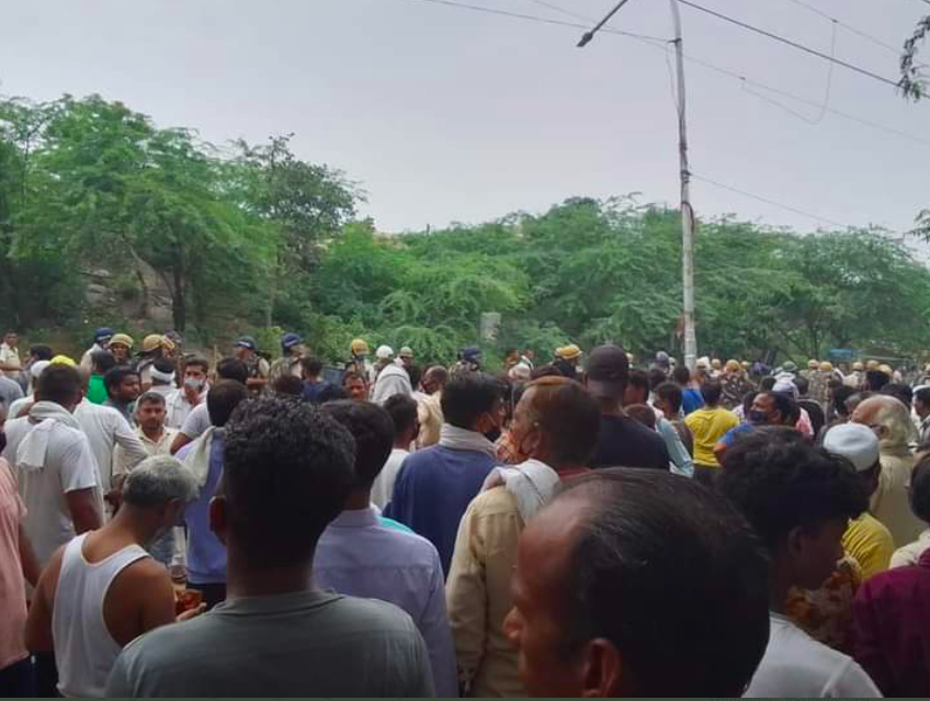 खोरी विध्वंस : पुलिस ने दुबारा लाठीचार्ज किया