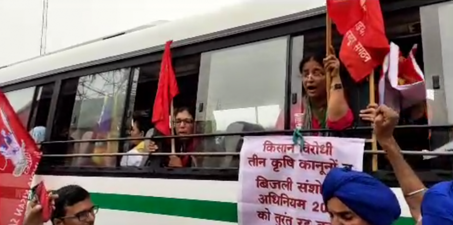 किसान आज देश की संसद का एजेंडा तय कर रहे हैं, कल देश की राजनीति की तक़दीर तय करेंगे