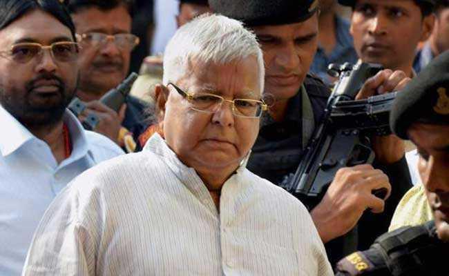 बिहार: लालू की सक्रिय राजनीति में वापसी से सत्तारूढ़ एनडीए में खलबली का माहौल