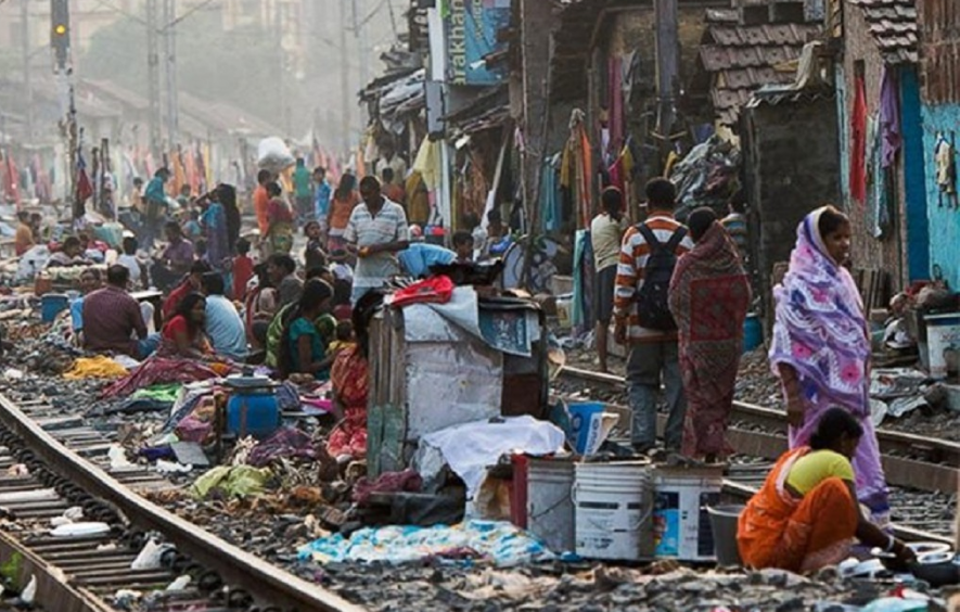 भारत में बेतहाशा फैलती जा रही है ग़रीबी!