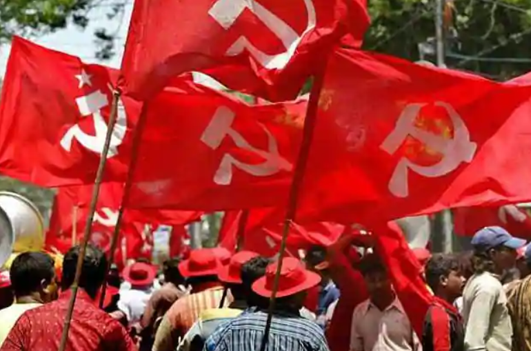 केरल में वाममोर्चे की ऐतिहासिक जीत से विपक्ष में अफरा-तफरी