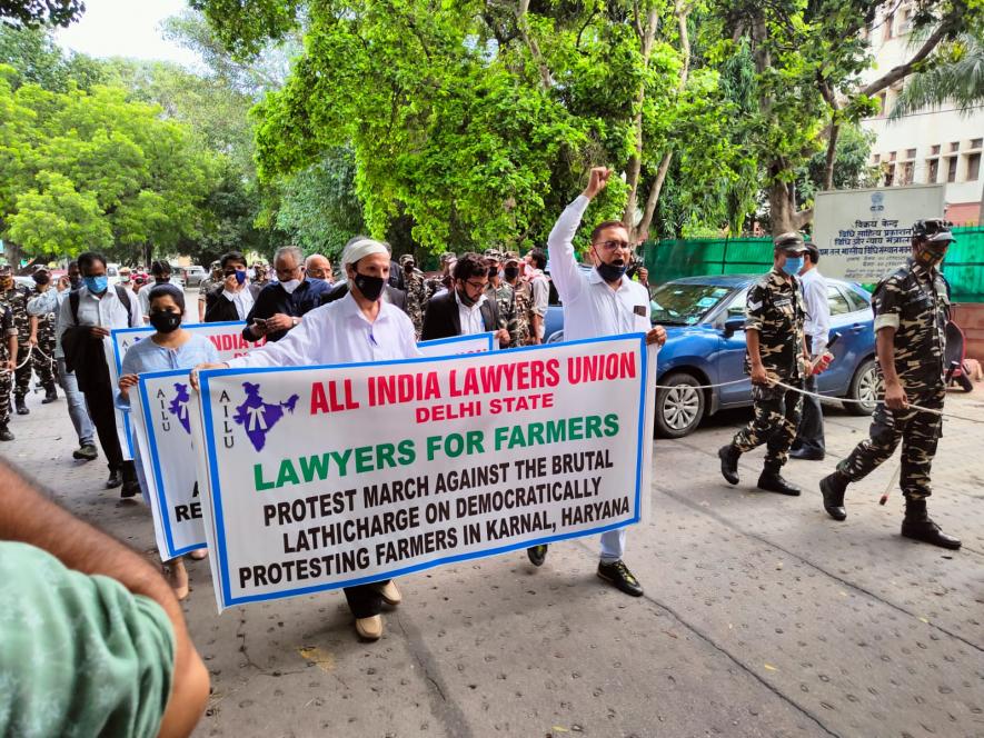 करनाल हिंसा के ख़िलाफ़ वकीलों का सुप्रीम कोर्ट से लेकर हरियाणा भवन तक रोष मार्च