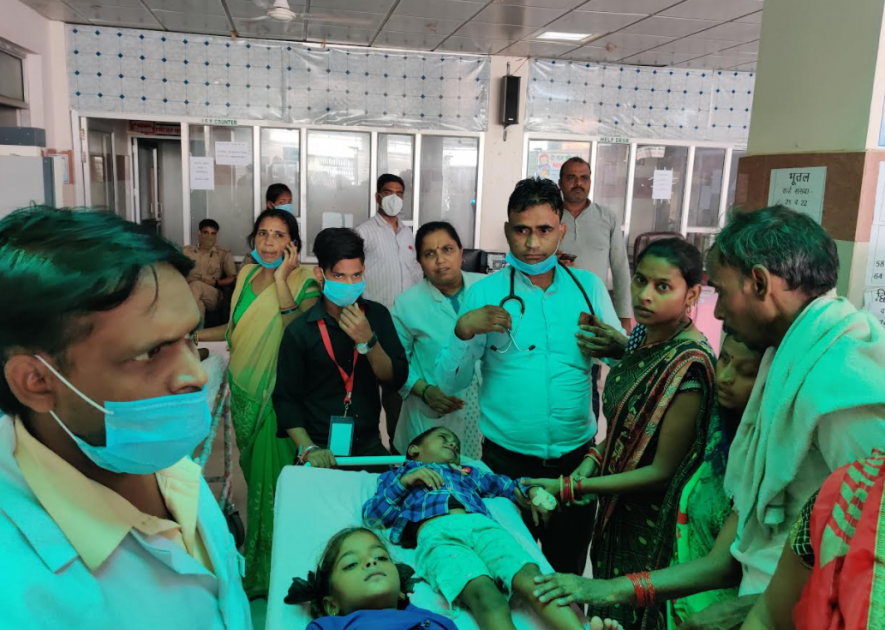 फ़िरोज़ाबाद में डेंगू, वायरल बुखार का क़हर; स्वास्थ्य सुविधा चरमाराई, बच्चे सबसे अधिक प्रभावित