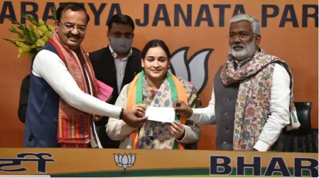 यूपी चुनाव: भाजपा में शामिल हुईं मुलायम की पुत्रवधु अपर्णा यादव