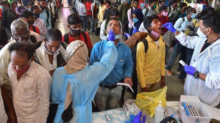 चिंता: कोरोना ने फिर रफ़्तार पकड़ी, देश में 24 घंटों में 2 लाख के क़रीब नए मामले