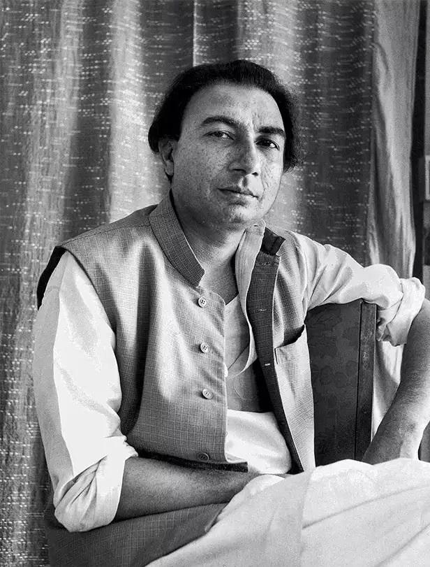 हिंदुस्तान के 73वें गणतंत्र दिवस के उपलक्ष्य में इतवार की कविता में आज पढ़िये देश से सवाल पूछती साहिर लुधियानवी की नज़्म 26 जनवरी...