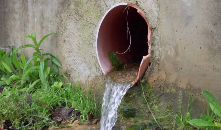 conteniment water