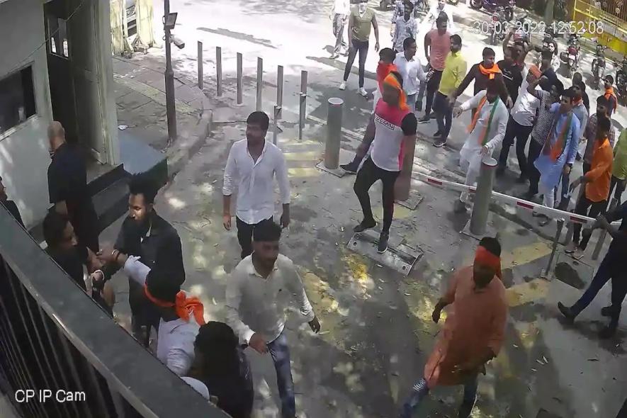 kejriwal's house attacked