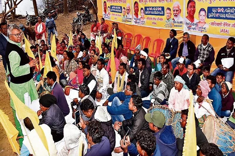 Tribals started 'Marang Buru Bachao Yatra' to free Parasnath hill