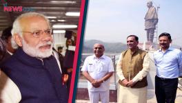 प्रधानमंत्री नरेंद्र मोदी (बाएं), स्टैच्यू ऑफ यूनिटी के साथ गुजरात के मुख्यमंत्री विजय रुपाणी व अन्य (दाएं)।
