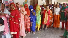 गुरुग्राम (गुड़गांव) में मतदान का दृश्य। 