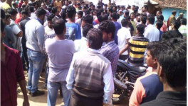 सोशल मीडिया पर संप्रदाय विशेष की धार्मिक भावनाओं को ठेस पहुँचाने के आरोप में गिरफ्तार 