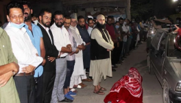 बाबर कादरी के अंतिम संस्कार का दृश्य 