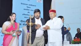 थावर चंद गहलोत और रामदास आठवले 